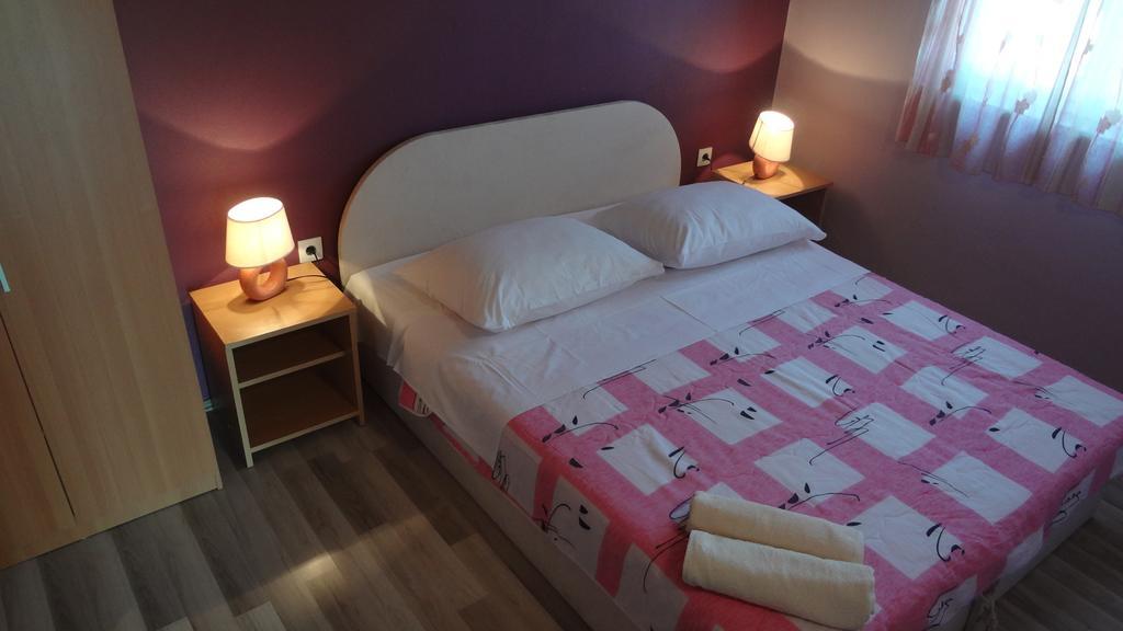 Apartments Laura I Angelina Tribalj Chambre photo