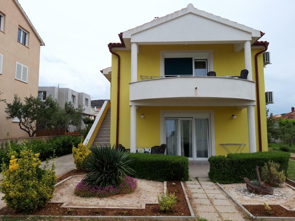 Apartments Laura I Angelina Tribalj Extérieur photo