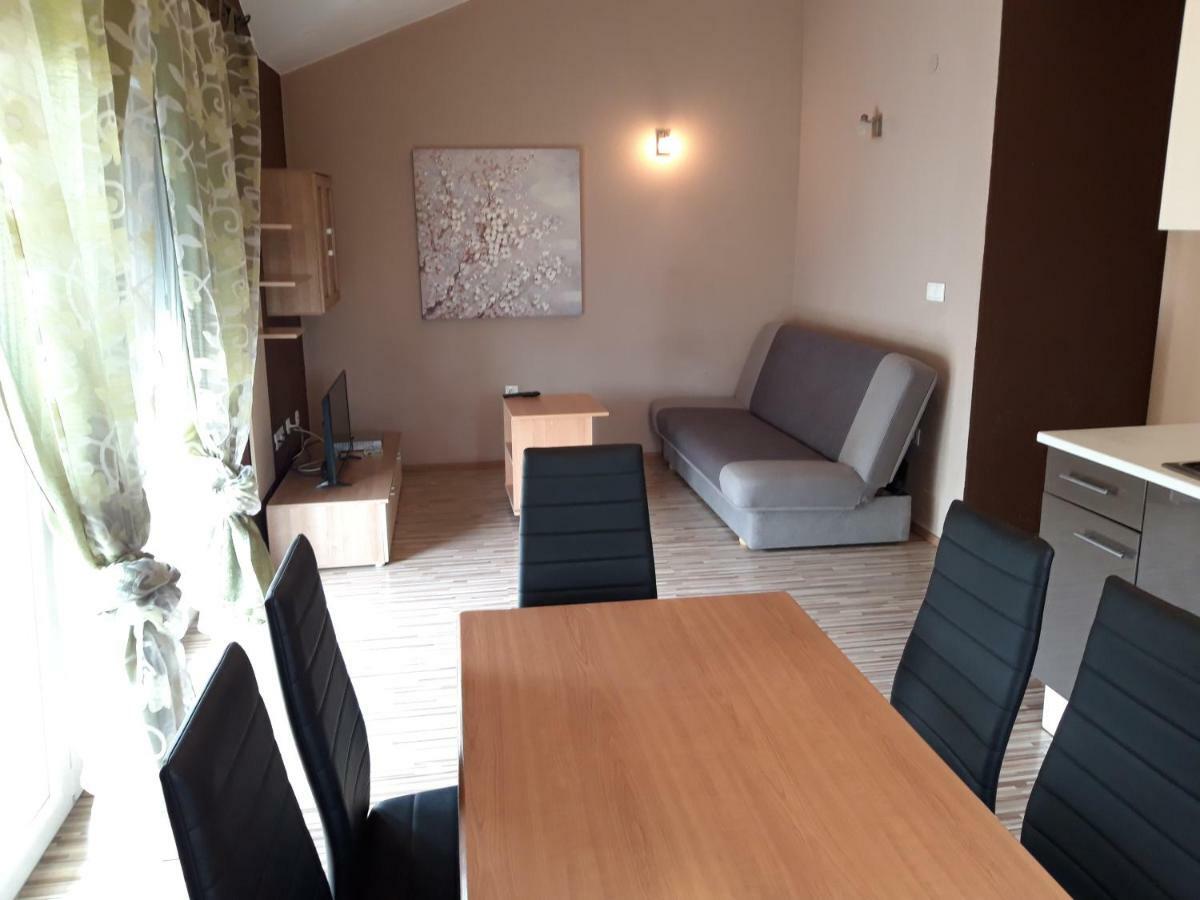 Apartments Laura I Angelina Tribalj Extérieur photo